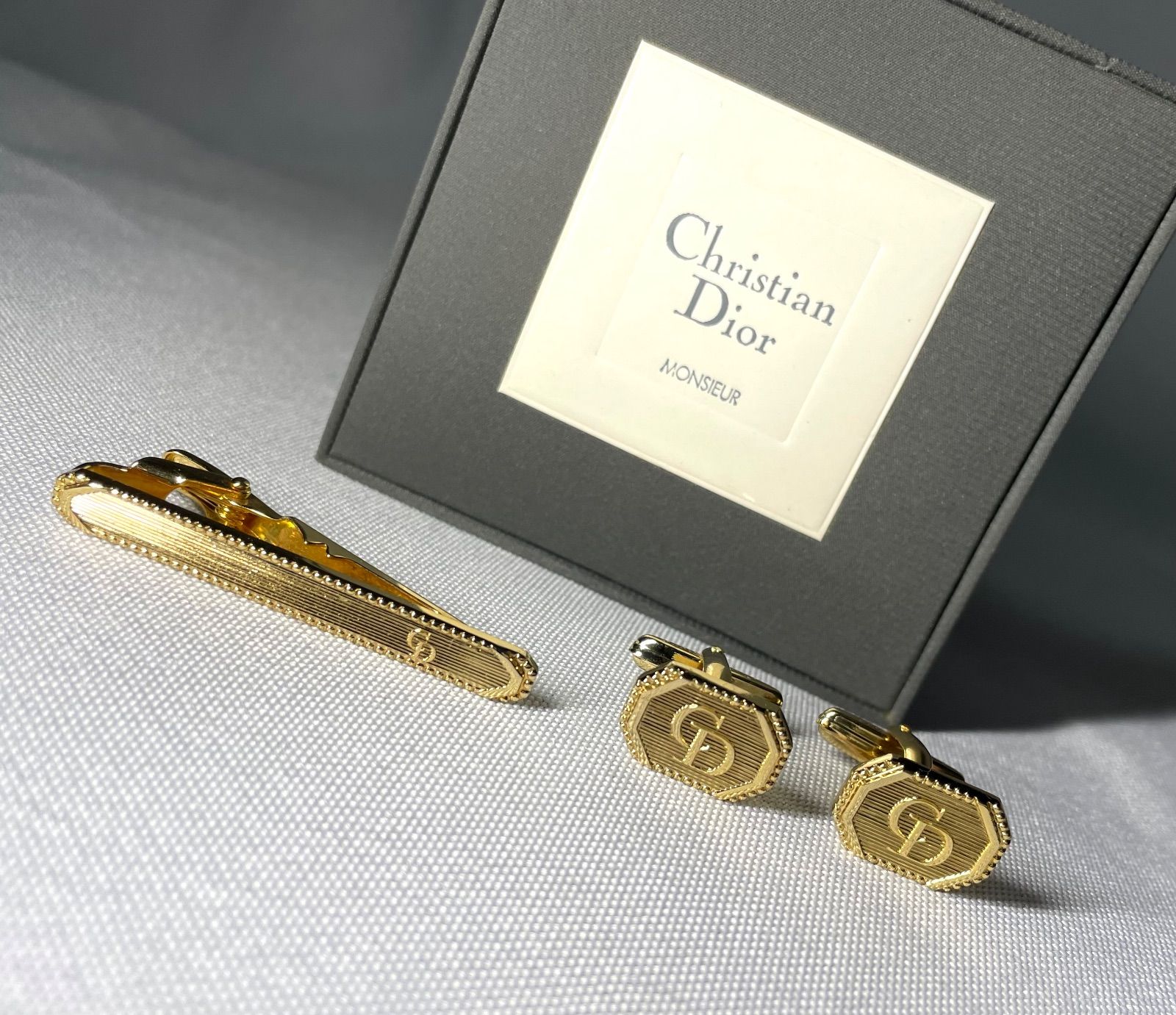 美品 希少 Dior ディオール CDロゴ＆ストライプライン カフス ネクタイ