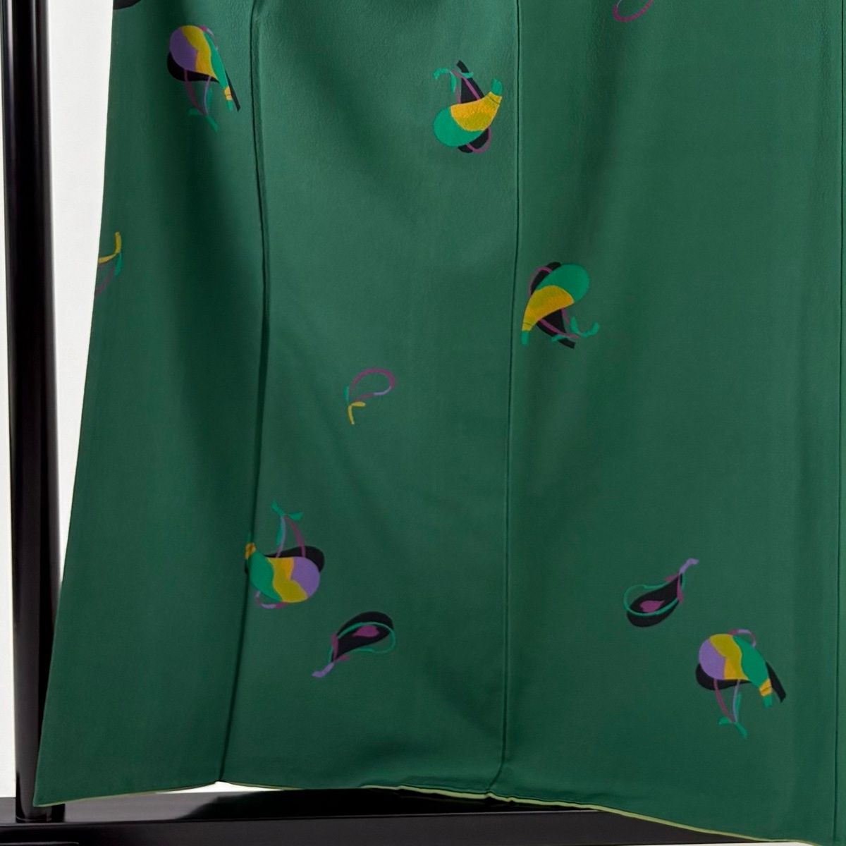 小紋 身丈159cm 裄丈64.5cm M 袷 茄子 縮緬 緑 正絹 秀品 【中古