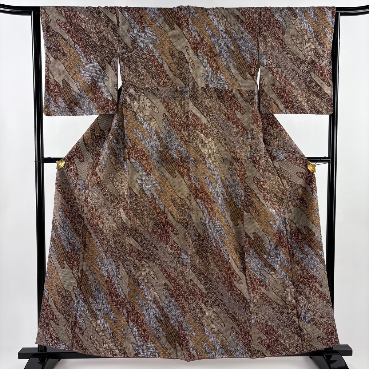 【美品】 小紋 身丈159cm 裄丈64.5cm M 袷 紬地 証紙 寄せ柄 霞 茶色 正絹 秀品 【】