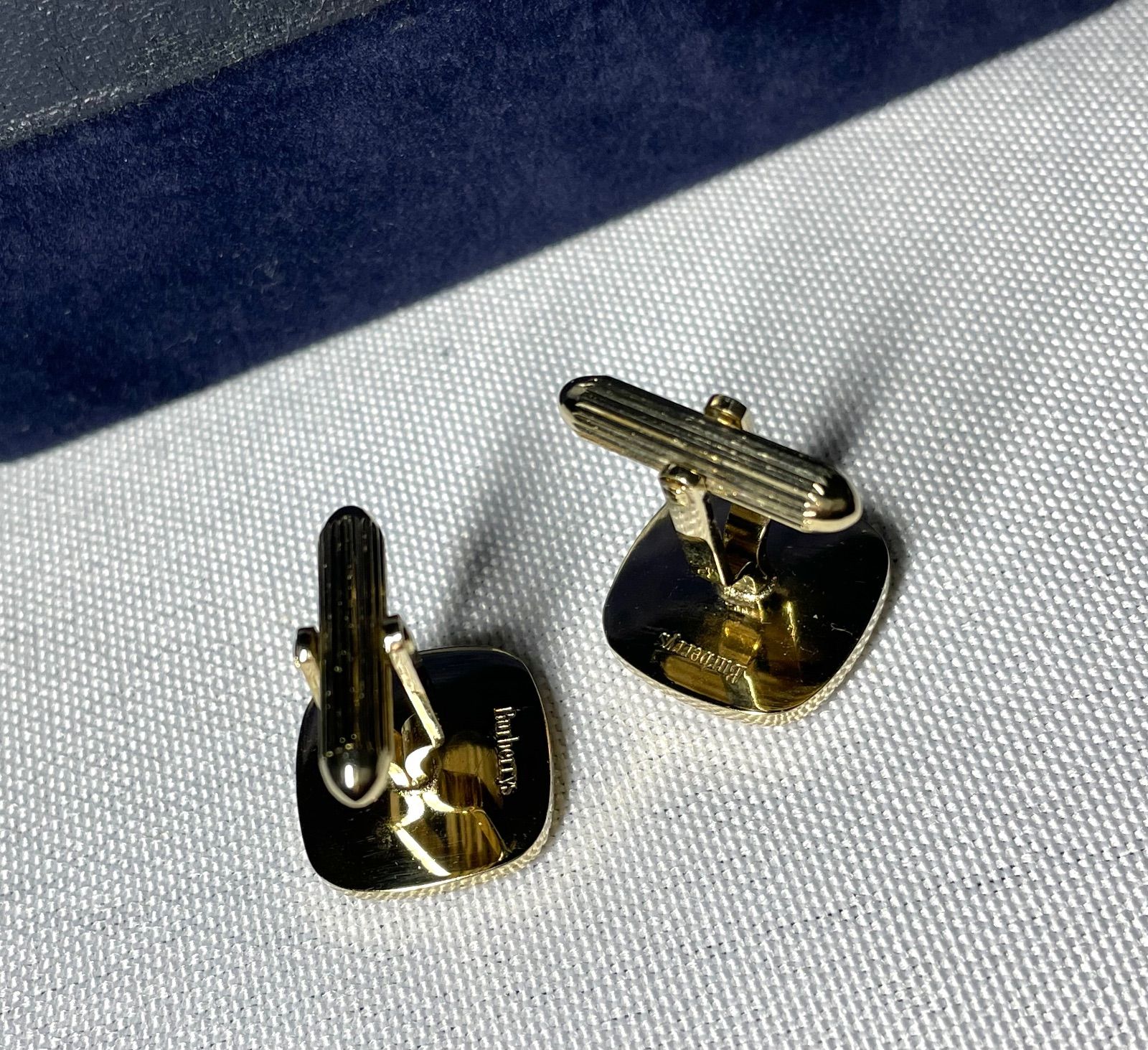 美品 Burberry バーバリー ホースナイトロゴ 騎士デザイン ゴールド