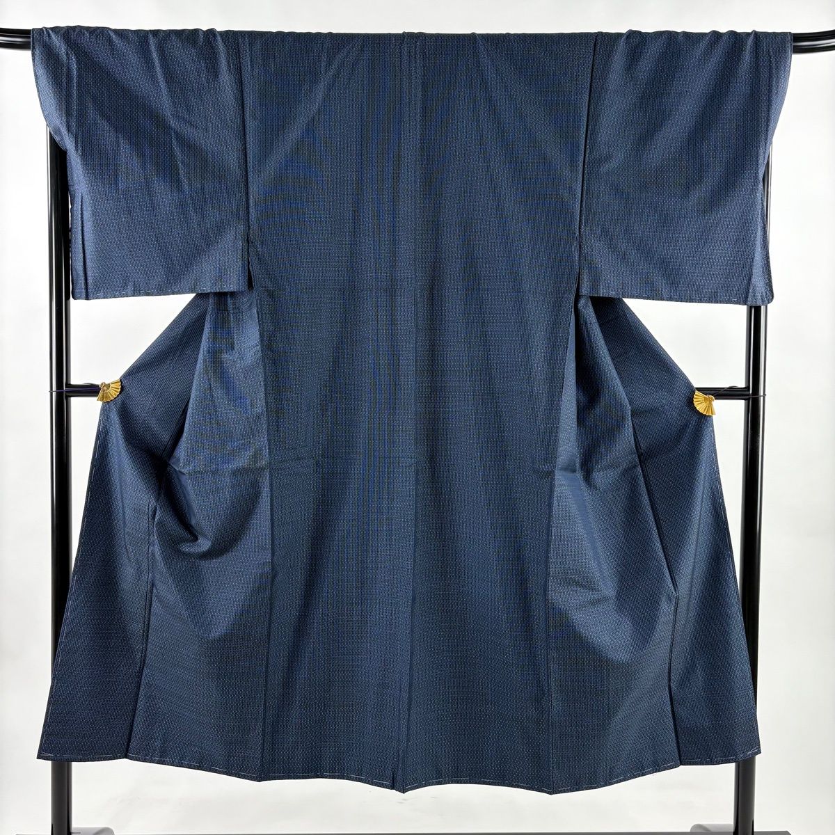 男着物 身丈146 cm 裄丈70.5 M 袷 アンサンブル 紬地 幾何学 紺色 正絹 秀品
