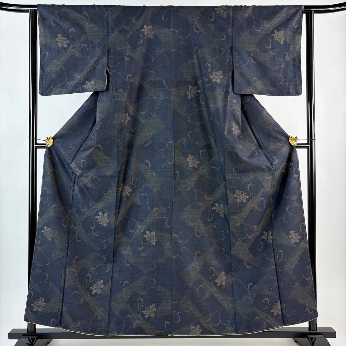 美品】 大島紬 身丈158cm 裄丈63cm S 袷 純泥染 バチ衿 証紙 花唐草 藍
