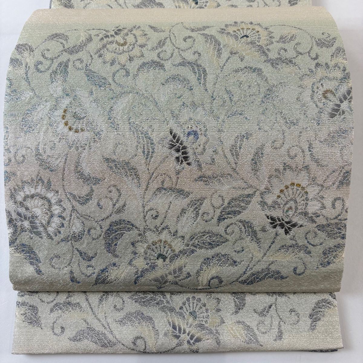 袋帯 草花 銀糸 箔 クリーム お太鼓柄 正絹