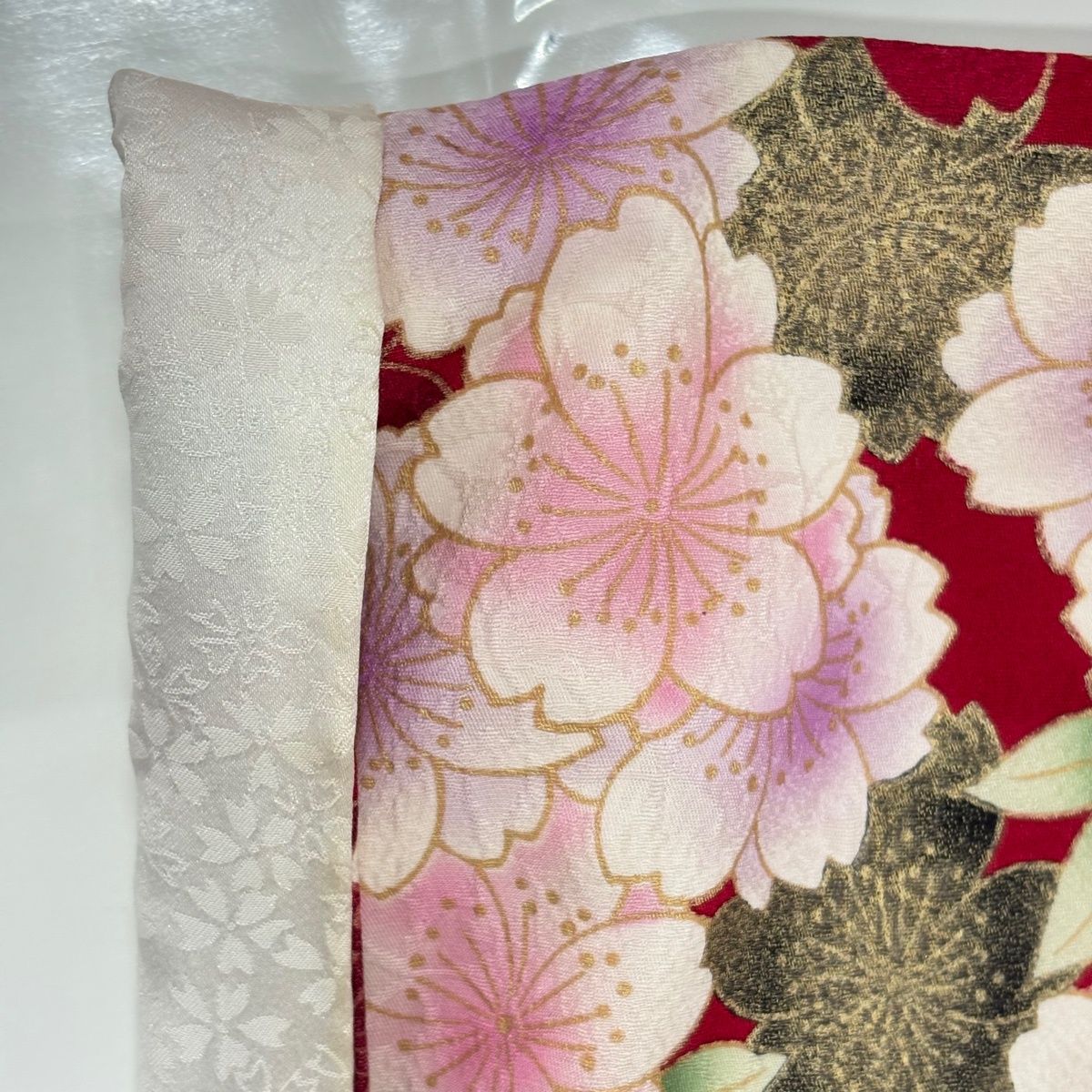 振袖 身丈165cm 裄丈65cm M 袷 桜 牡丹 金彩 刺繍 赤 正絹 名品 【中古