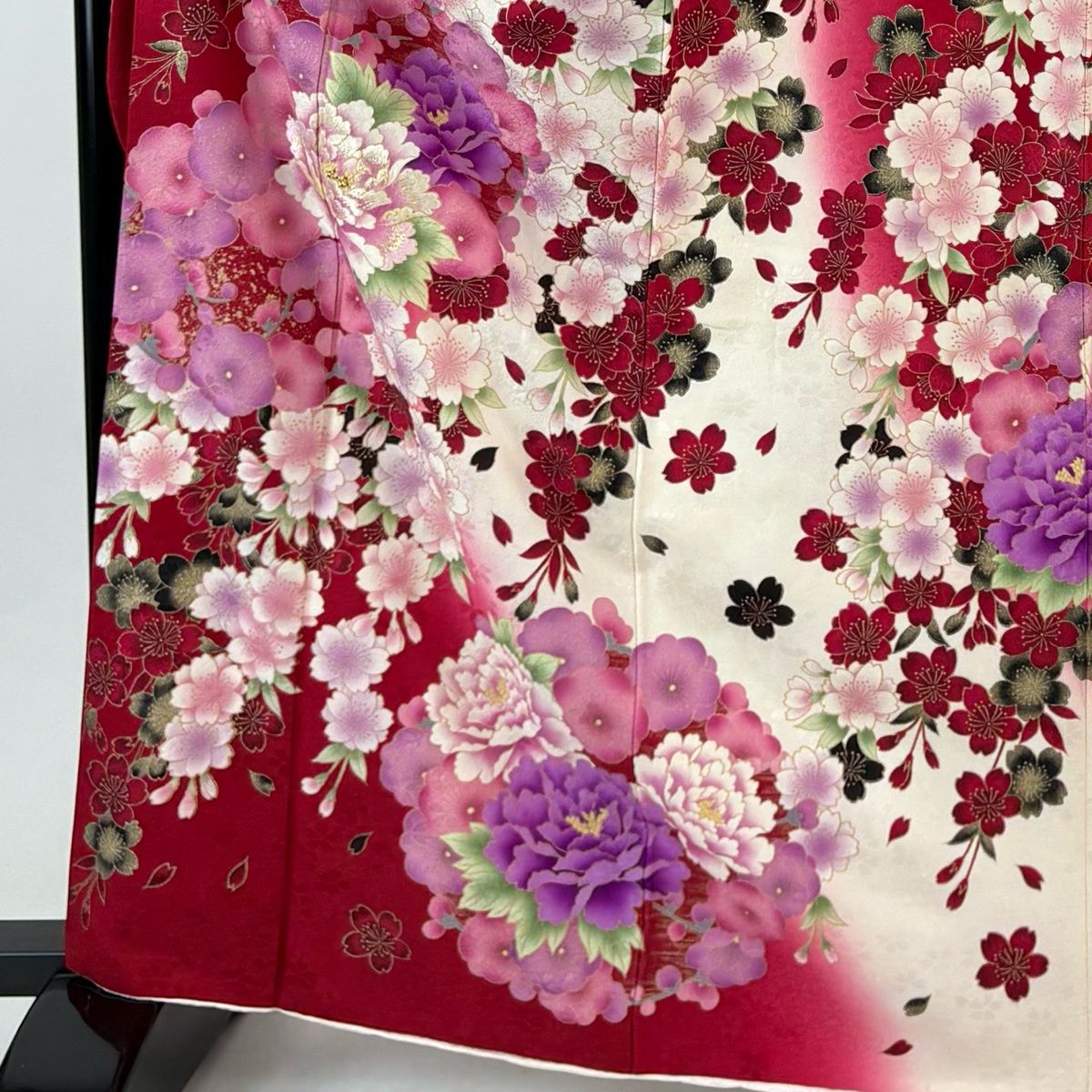 振袖 身丈165cm 裄丈65cm M 袷 桜 牡丹 金彩 刺繍 赤 正絹 名品 【中古