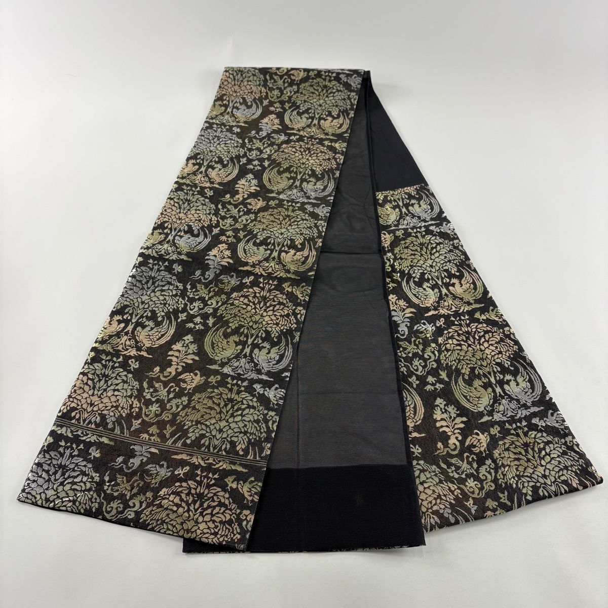 袋帯 秀品 落款 樹下双鳥文 金銀糸 黒 六通 正絹 【中古】 - メルカリ