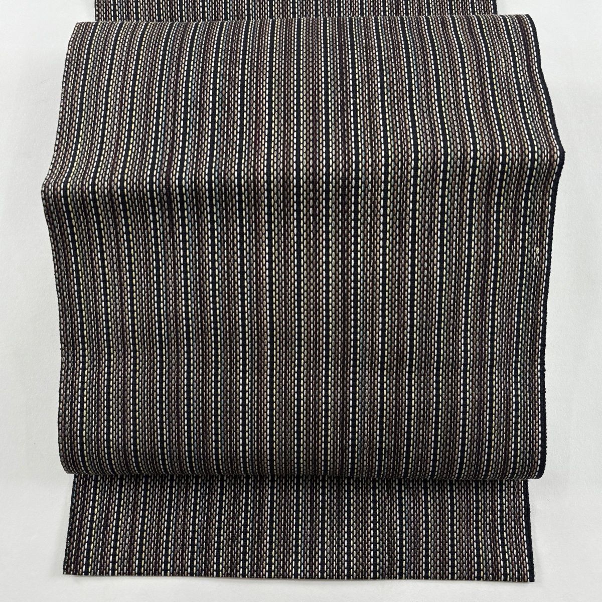 名古屋帯 秀品 八寸名古屋帯 松葉仕立て 縞 黒 正絹 【中古】 - メルカリ