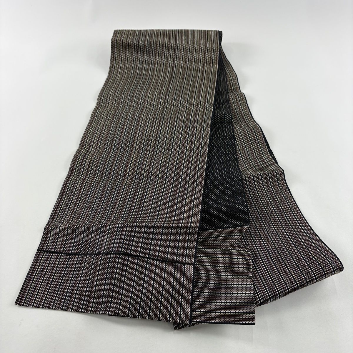 名古屋帯 秀品 八寸名古屋帯 松葉仕立て 縞 黒 正絹 【中古】 - メルカリ