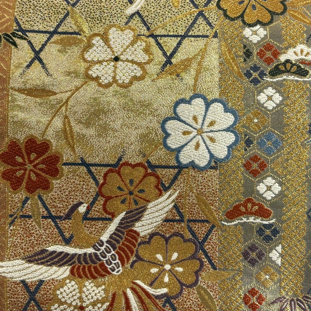 袋帯 秀品 尾長鳥 桜 刺繍 金糸 金色 六通 正絹