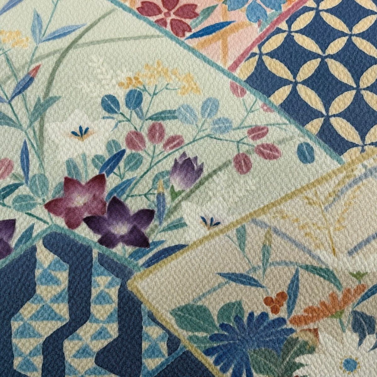 名古屋帯 秀品 落款 草花 七宝 縮緬 青灰色 正絹