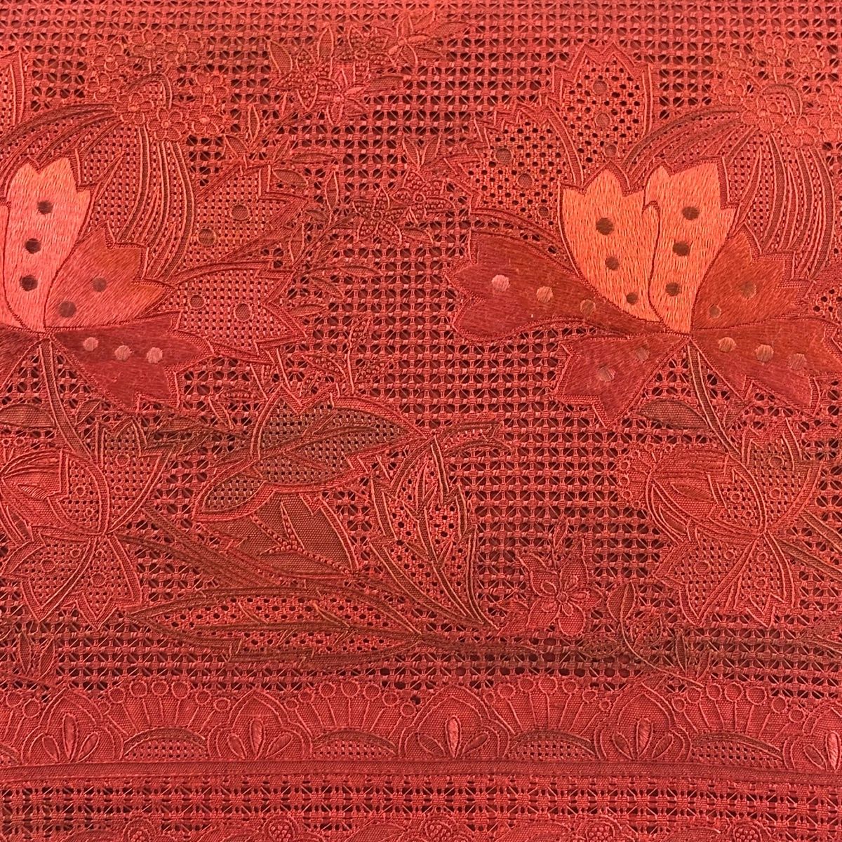 袋帯 秀品 紬地 関西仕立て 草花 刺繍 赤 お太鼓柄 正絹