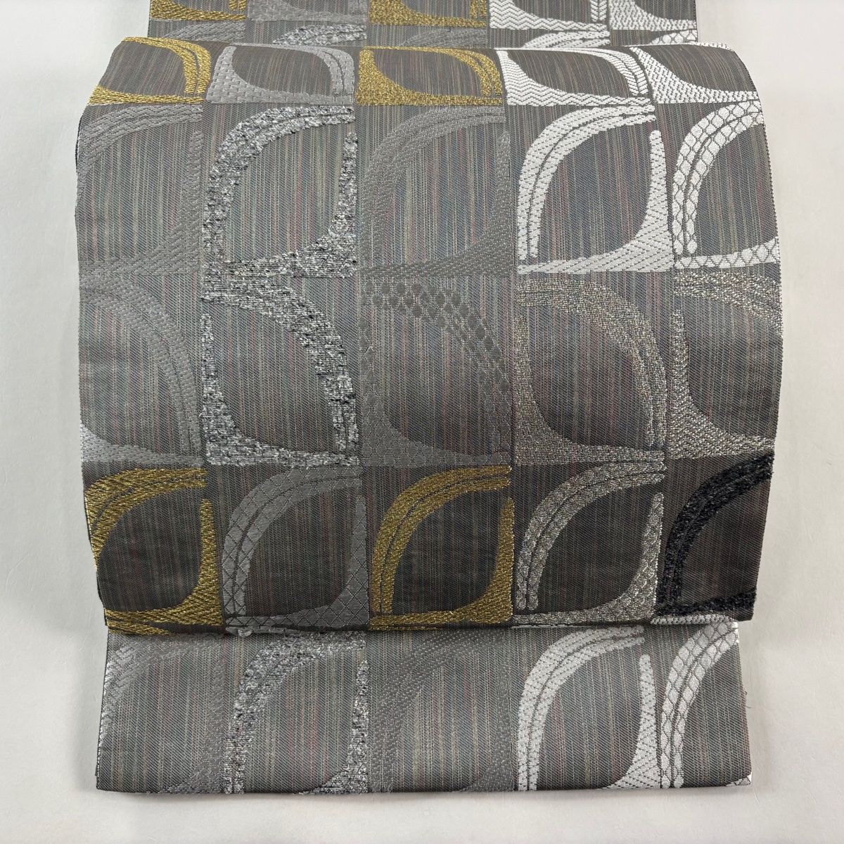 美品】 袋帯 秀品 幾何学 縞 箔 金銀糸 灰色 六通 正絹 【中古