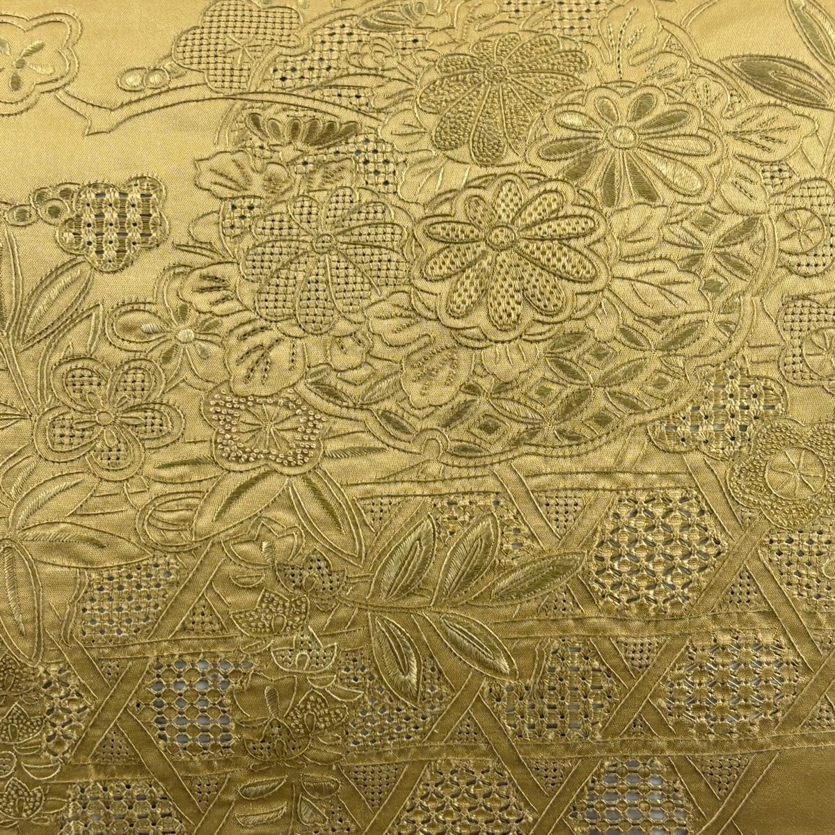 名古屋帯 秀品 雪輪 草花 刺繍 黄土色 正絹