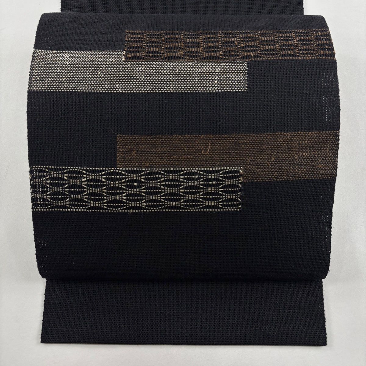 美品】 名古屋帯 秀品 八寸名古屋帯 松葉仕立て 幾何学 黒 正絹 【中古