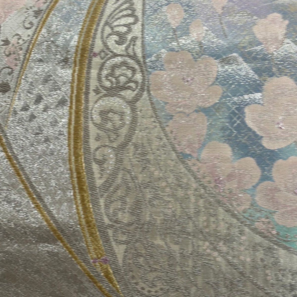 袋帯 秀品 落款 草花 幾何学 箔 金銀糸 クリーム 六通 正絹