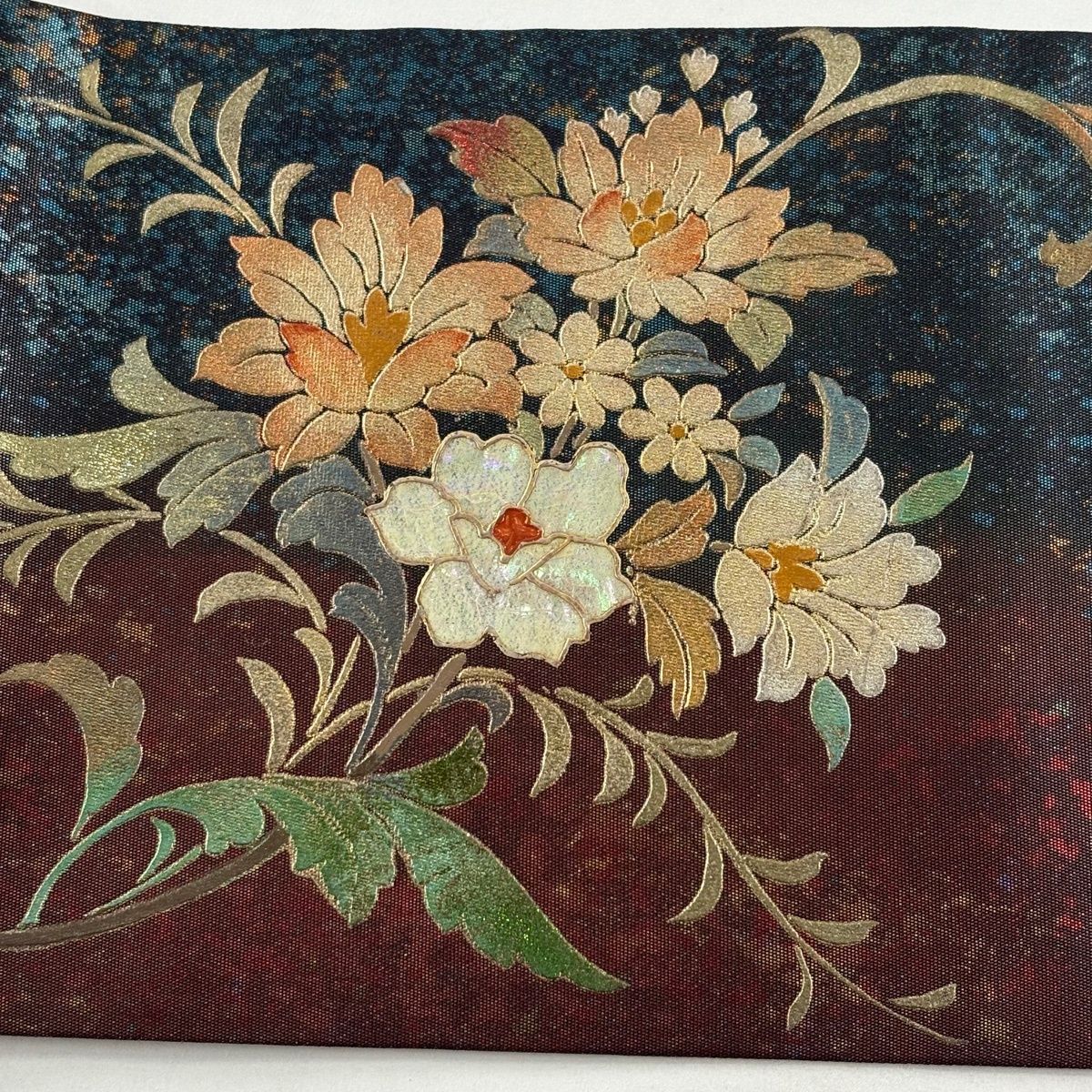  名古屋帯 秀品 草花 鳳凰 箔 螺鈿 赤黒 正絹 名古屋帯 帯