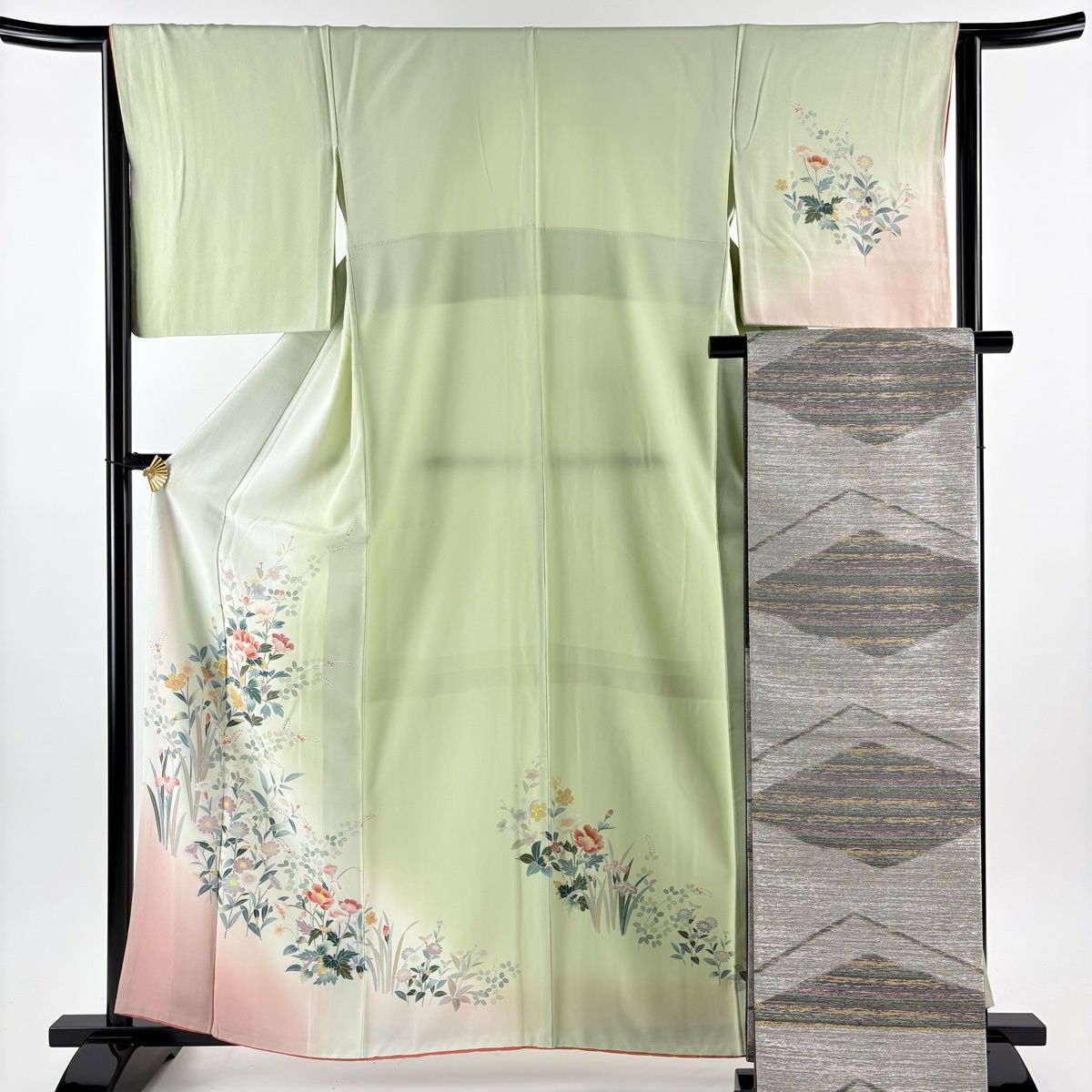 美品 訪問着 白緑色 縮緬地 御所車 鴛鴦 身丈160cm 裄丈69cm 正絹 美品 訪問着 白緑色 縮緬地 御所車 鴛鴦 身丈160cm 裄丈69cm 正絹 訪問