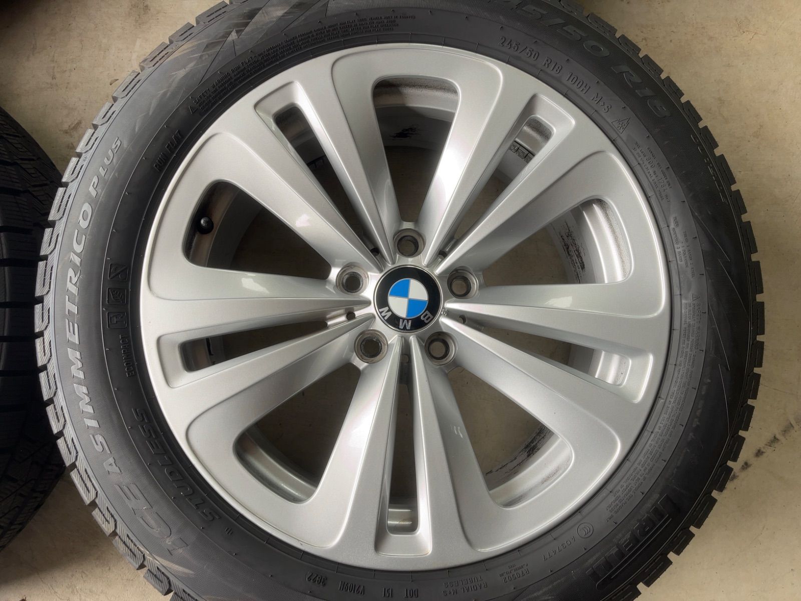  F 07 5シリーズ グランツーリスモ 01 ピレリ RFT 製 18インチ 18インチ タイヤ ホイールセット