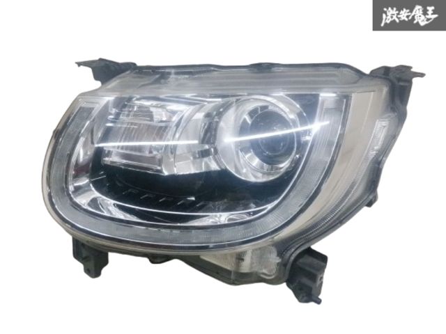 PRY シュウトSculpted Leather Buckle Bracelet PRY シュウトSculpted Leather Buckle Bracelet PRY シュウトSculpted