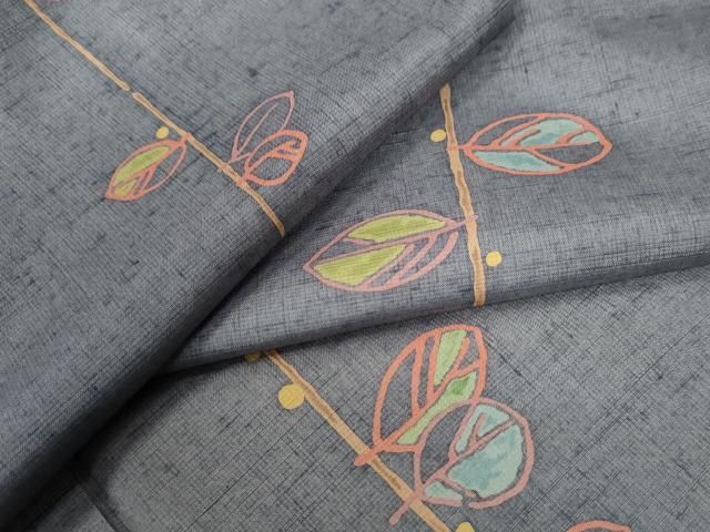 平和屋着物●上質な小紋　紬地　枝葉文　正絹　逸品　CAAZ3766yc 平和屋着物○上質な小紋 紬地 枝葉文 正絹 逸品 CAAZ3766yc - メルカリ