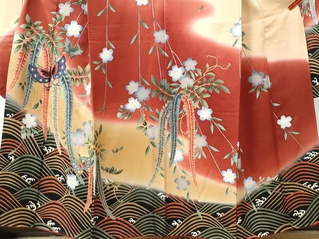 立波枝垂れ花蝶文