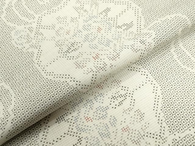 平和屋着物○本場大島紬 白大島 140亀甲 流水草花文 正絹 逸品 未使用