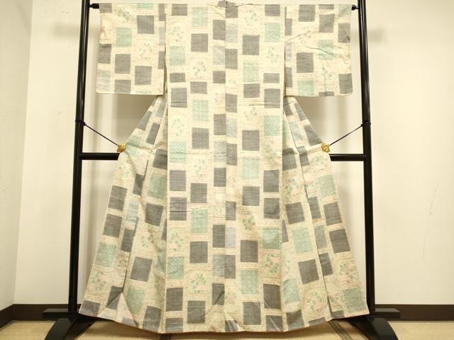 平和屋着物●小千谷紬　色紙花文　正絹　逸品　未使用　DAAZ5263du 平和屋着物○小千谷紬 色紙花文 正絹 逸品 未使用 DAAZ5263du - メルカリ