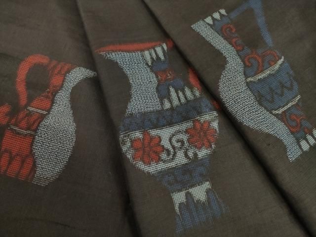 平和屋着物 アンティーク 大正ロマン 紬 陶器花文 黒地 正絹 ck