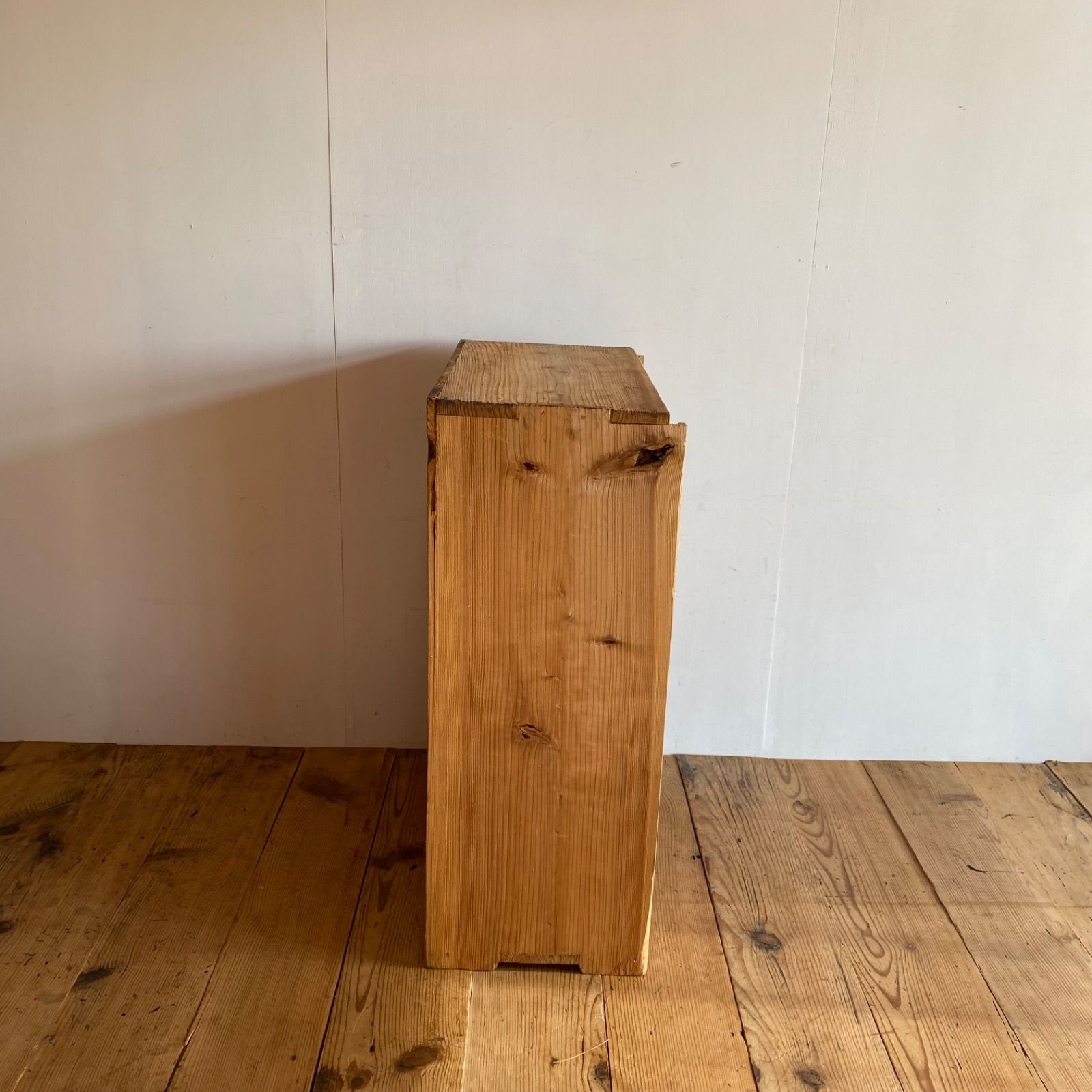 アンティーク 仕切り棚 チェスト 食器棚 書類棚 無垢材 無塗装 y330