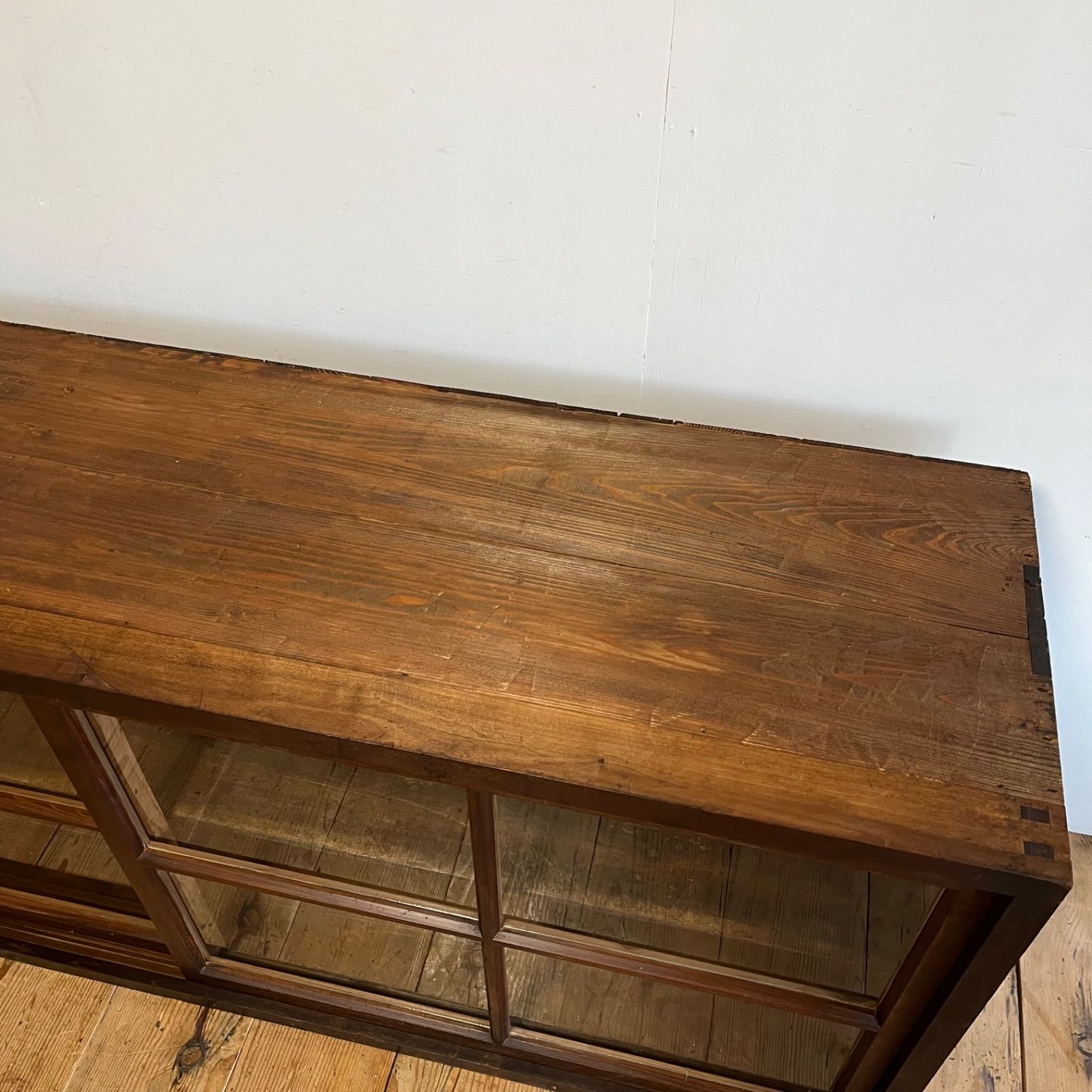 アンティーク 古家具 古道具 ガラス戸 ローボード 食器棚 水屋箪笥