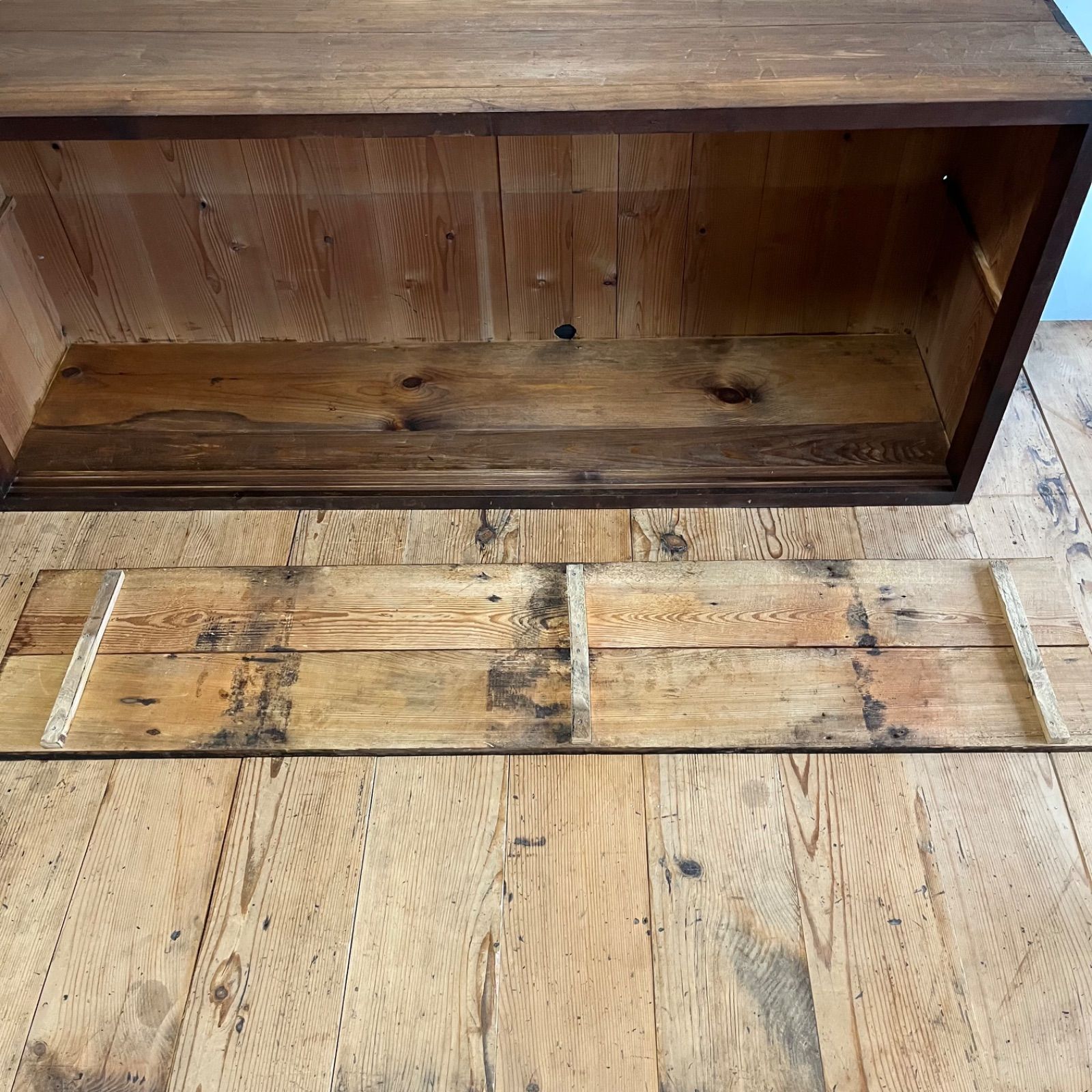 アンティーク 古家具 古道具 ガラス戸 ローボード 食器棚 水屋箪笥