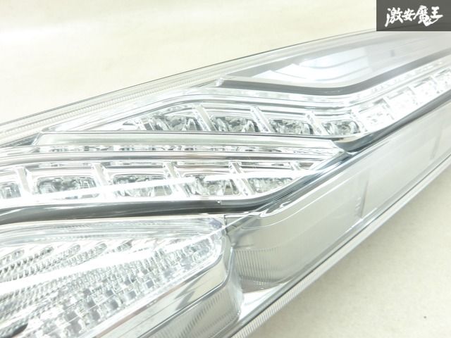 点灯OK!!日産 純正 C26 セレナ LED テールライト テールランプ