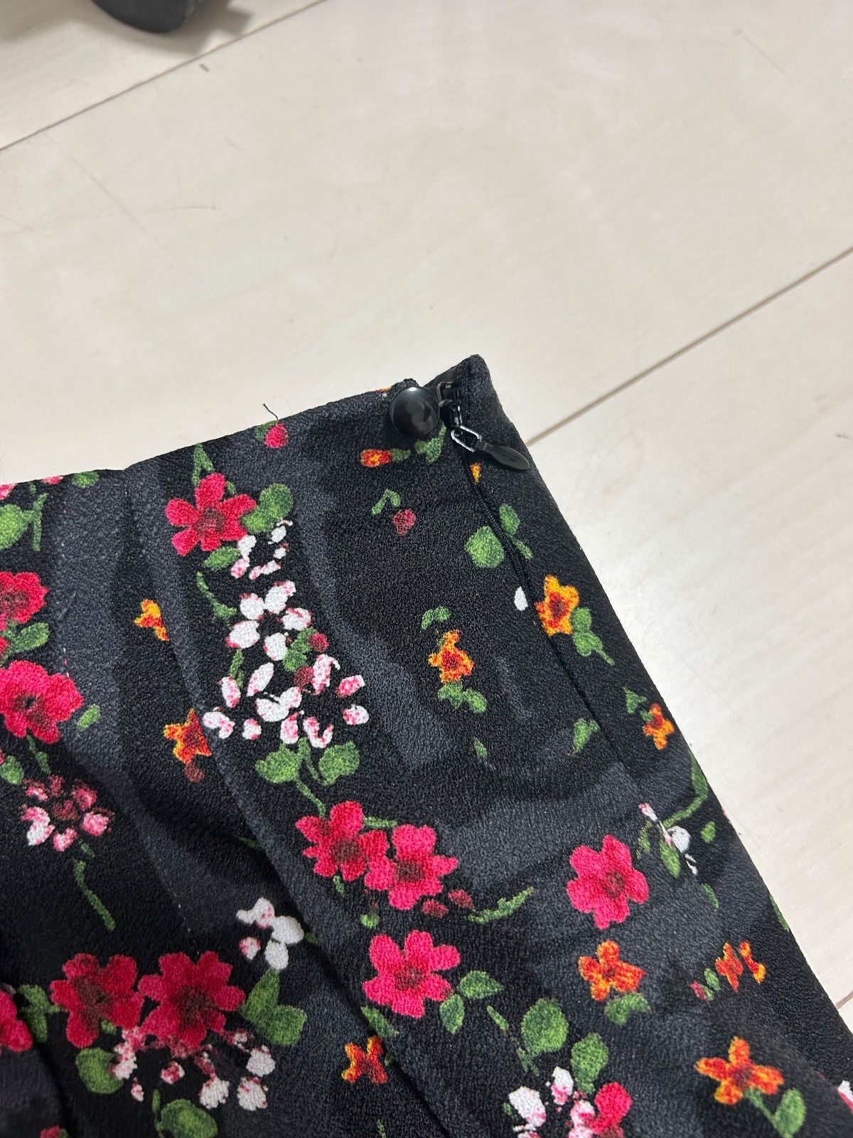 未使用 M'S GRACY エムズグレイシー 袖シアー 花柄 刺繍 カットソー ⭐️美品⭐️ エムズグレイシー M'S GRACY スカート EA-317525 フレア