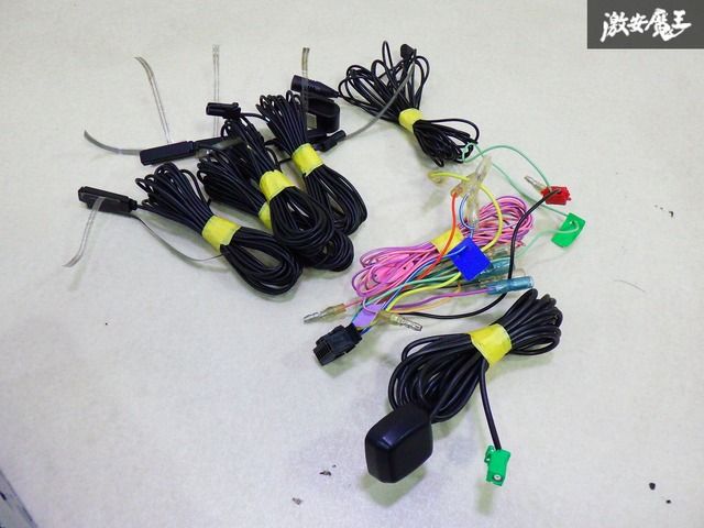 保証付】carrozzeria カロッツェリア AVIC-RZ07 メモリーナビ カーナビ