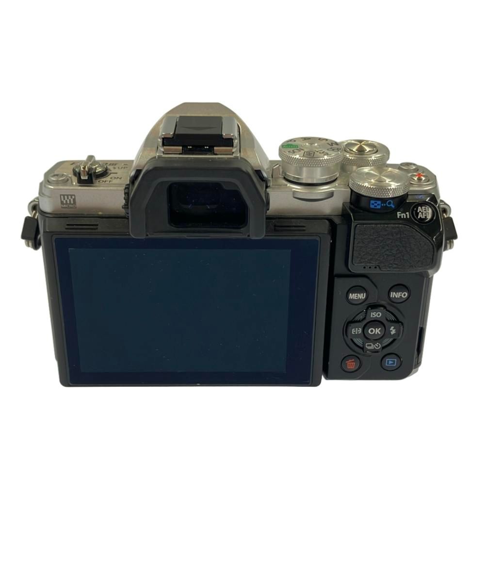 ミラーレス一眼カメラ OM