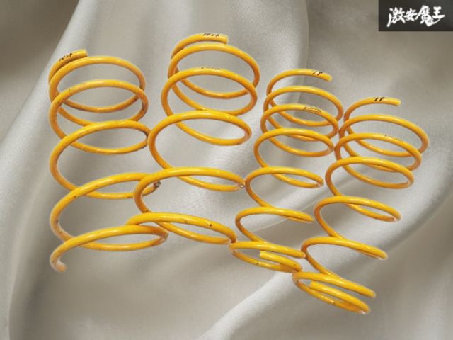 wy30用　Zoom スプリング RN331(F) イエロー ZOOM 車種不明 トヨタ系？ セダン？ ダウンサス スプリング バネ サス
