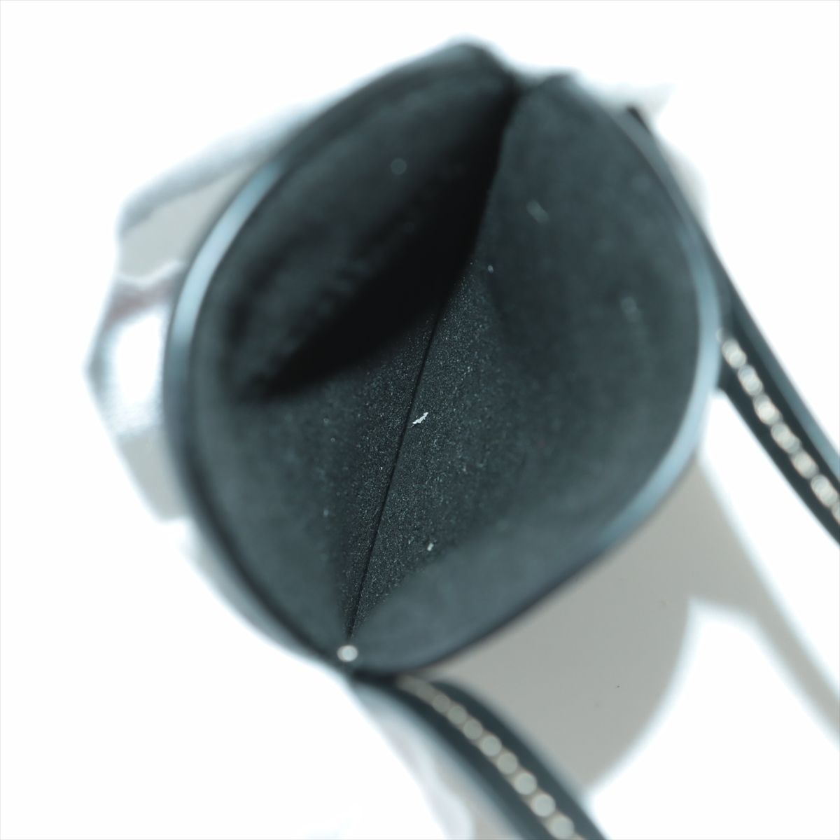 フェンディ ズッカ フォン ポーチ ショルダーバッグ ハンド トート カードケース レザー レディース EFT 1128 E 25 タイトスカート デイリー使い