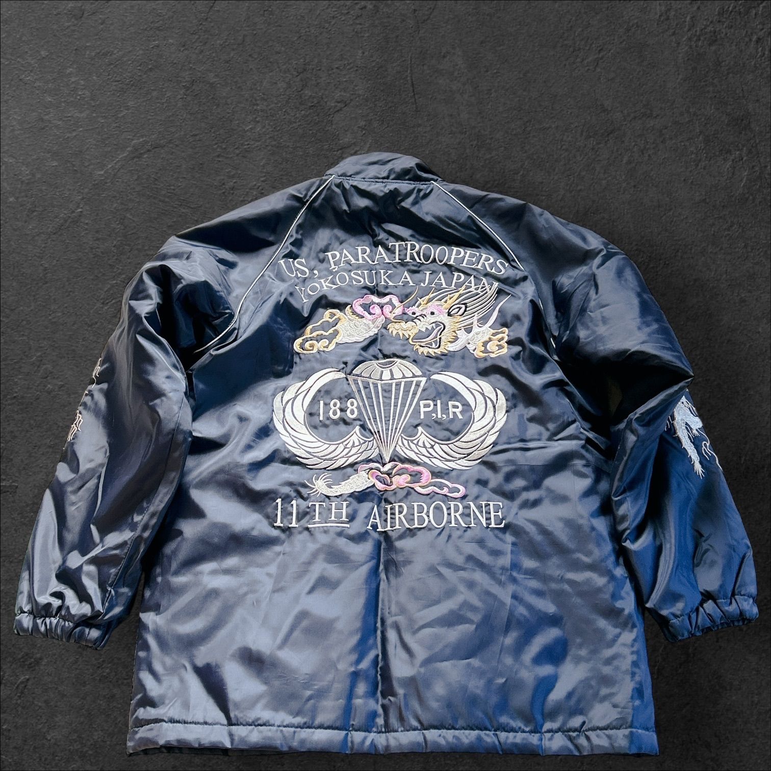 横須賀 スカジャン 第11空挺師団 横須賀駐屯地 龍 刺繍 - メルカリ