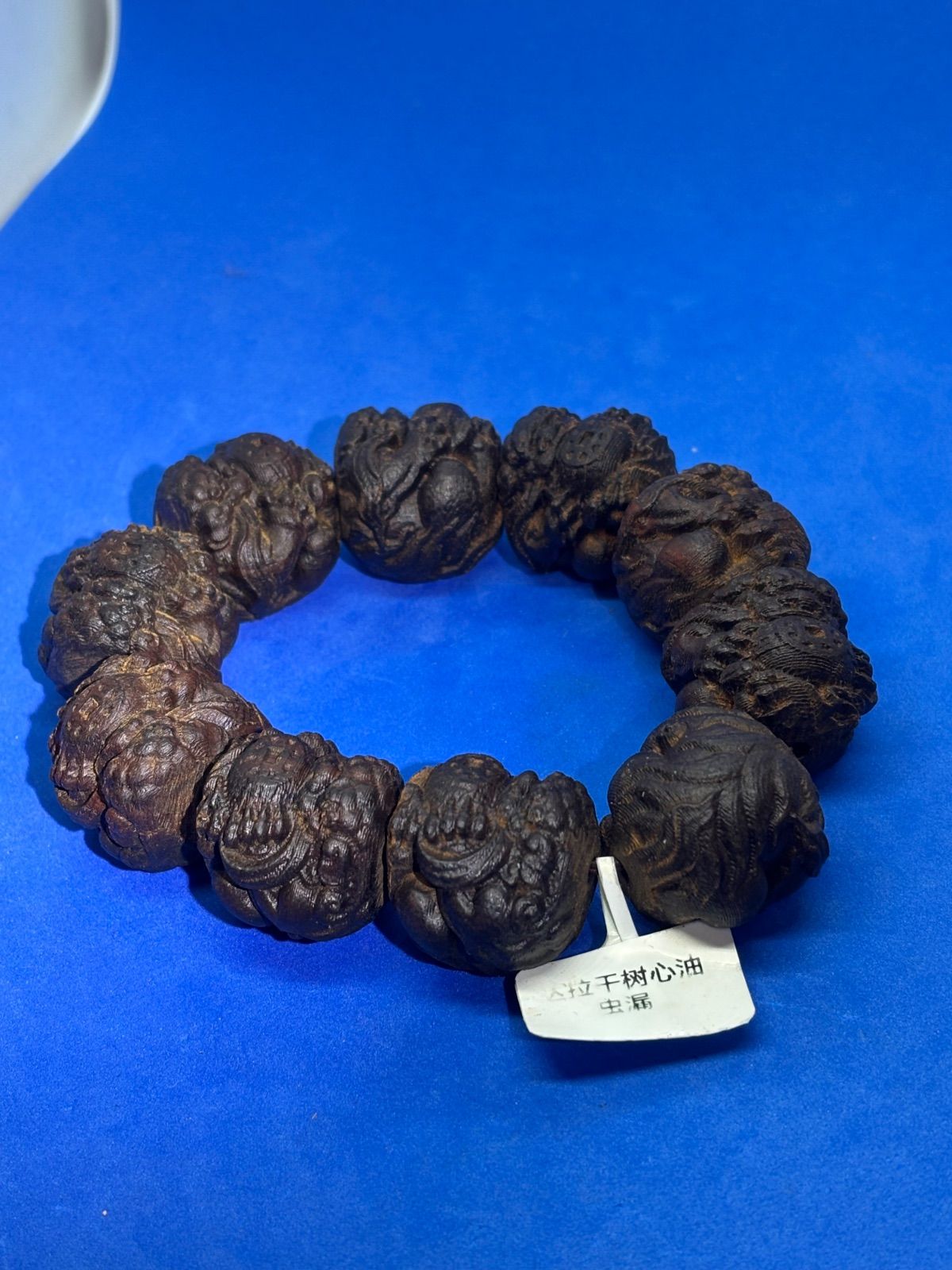 达拉干高油虫漏沉香・貔貅精雕25mm手串 86g 5466-1/3 - メルカリ