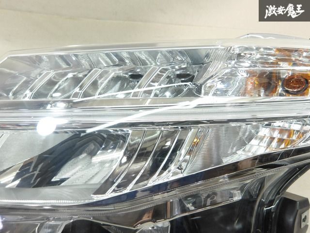 トヨタ 純正 M900A ルーミー LED ヘッドライト ヘッドランプ レンズ 左