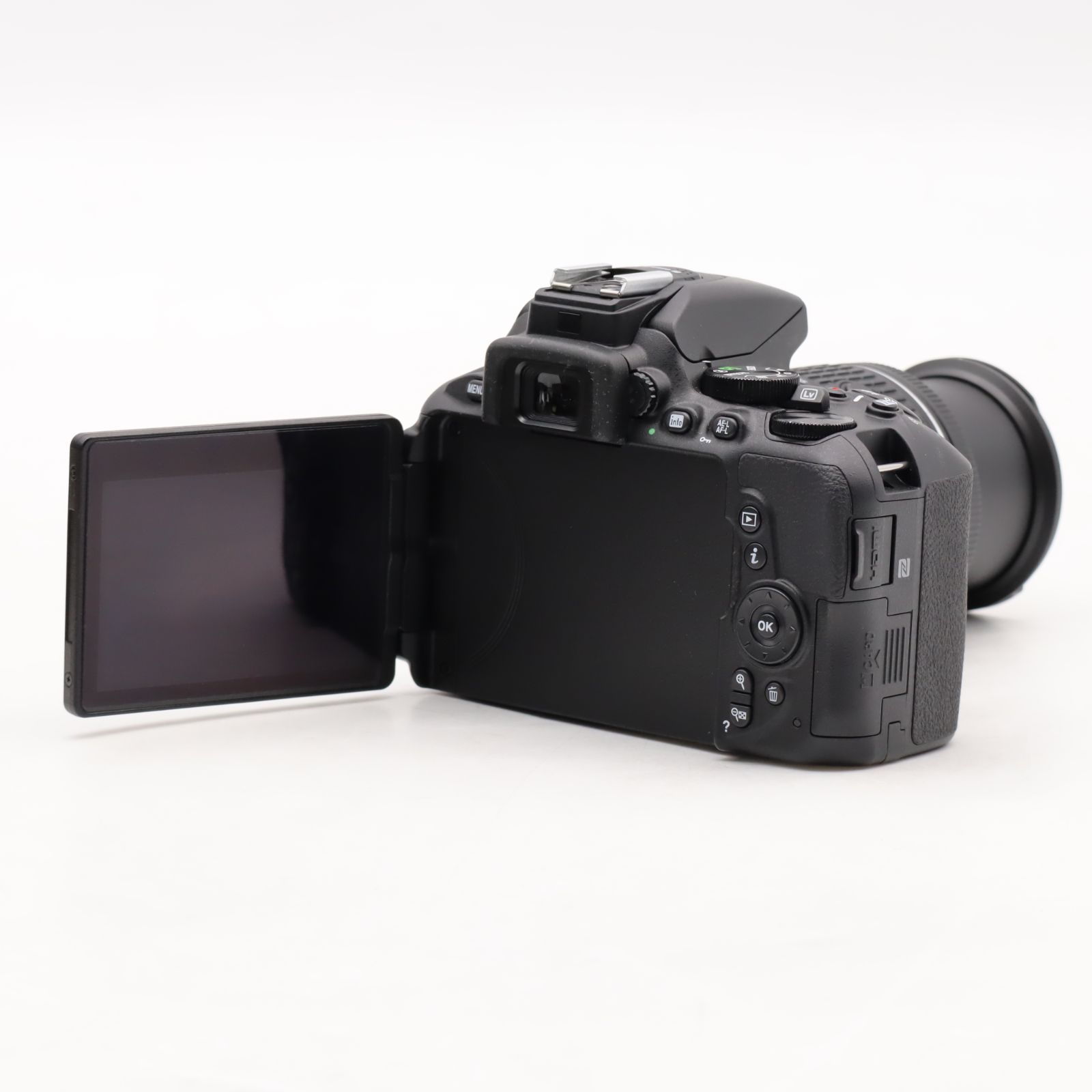 Nikon デジタル一眼レフカメラ D5600 ダブルズームキット ブラック