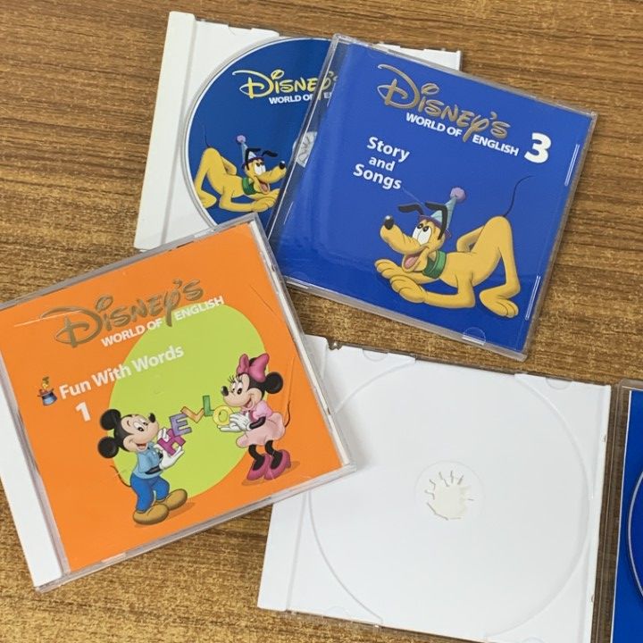 □02)【1点限り!】Disney's World of Englishの教材まとめ売り約105点