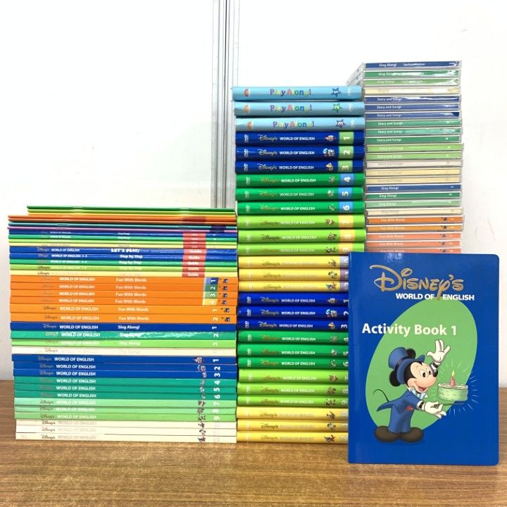 □02)【1点限り!】Disney's World of Englishの教材まとめ売り約105点