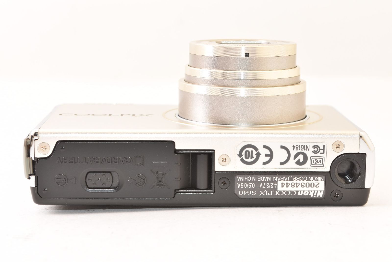 Nikon ニコン COOLPIX S640 アイスシルバー コンパクトデジタルカメラ