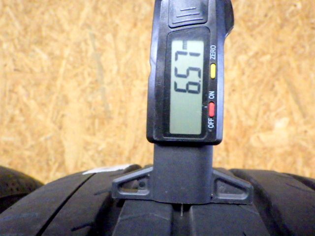 M 100 G 製造 約7 5部山 BluEarth RV 03 235 50 R 18 2本