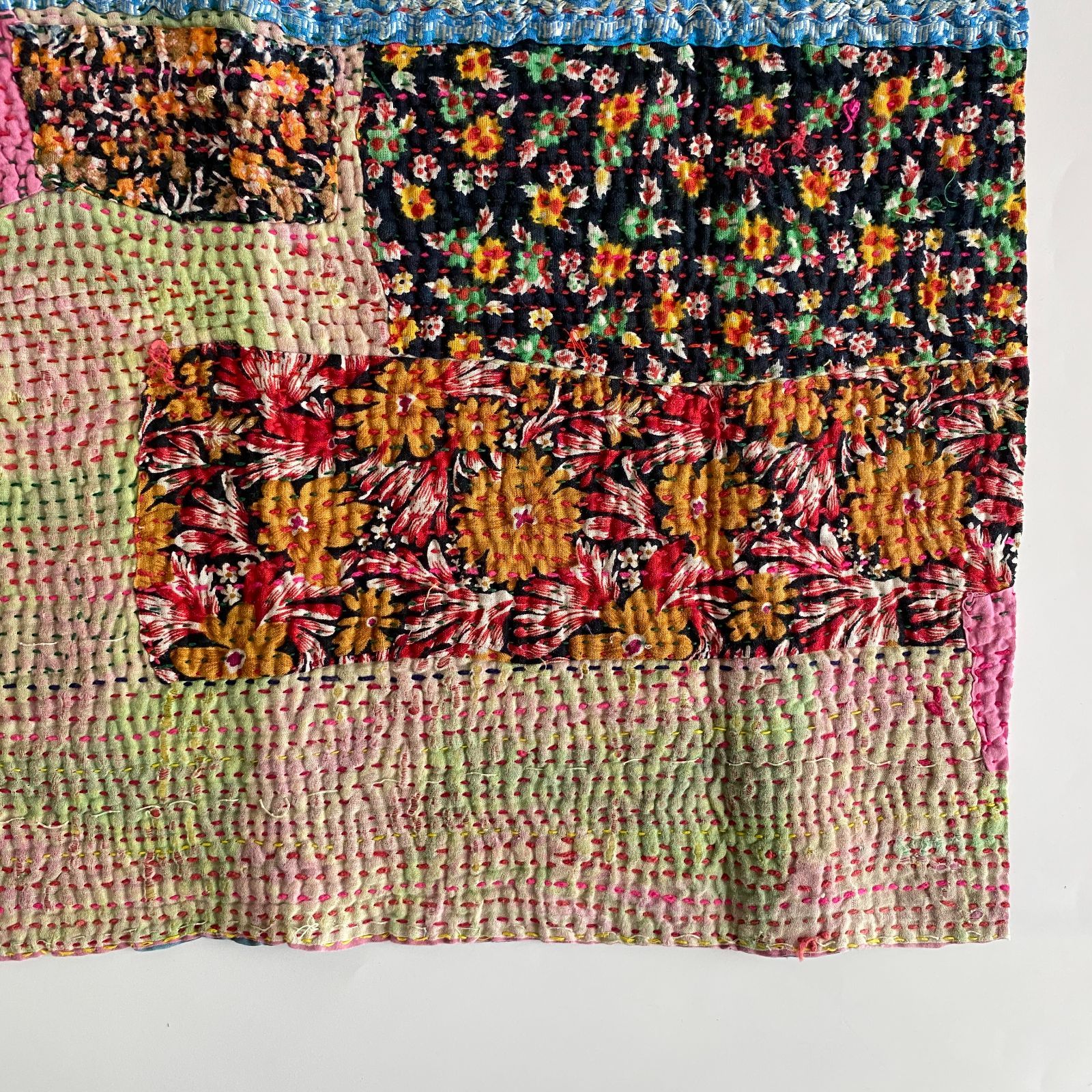 カラフル スクエア型ステッチ ラリーキルト インテリア カンタキルト 377 カラフル スクエア型ステッチ ラリーキルト インテリア カンタキルト