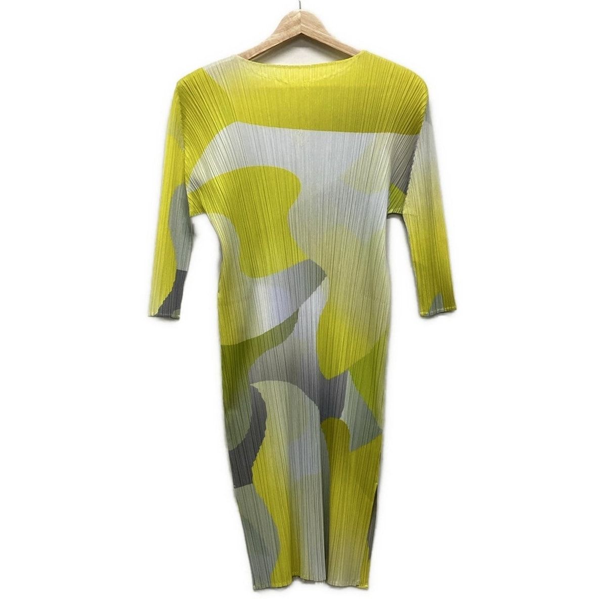 プリーツプリーズ ワンピース サイズ3 L レディース ライトグレー イエロー マルチ キーネック 七分袖 ひざ丈 総柄 プリーツ