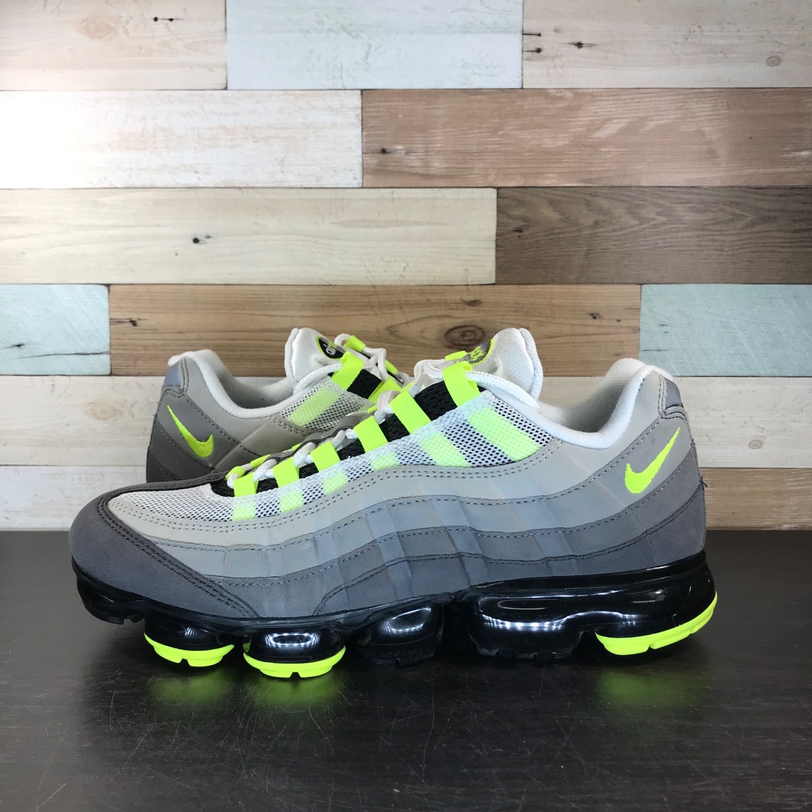 NIKE AIR VAPORMAX 95 NEON ナイキ エア ヴェイパー マックス 95