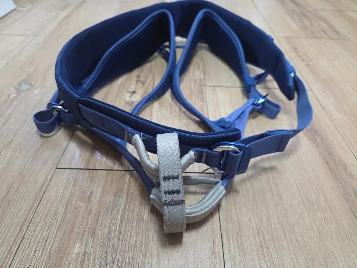 ペツル アドジャマ クライミング ハーネス Lサイズ