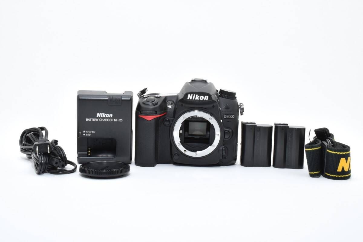 ☆極上品☆《ショット数5,851回 》Nikon ニコン D7000 ボディ #834Z
